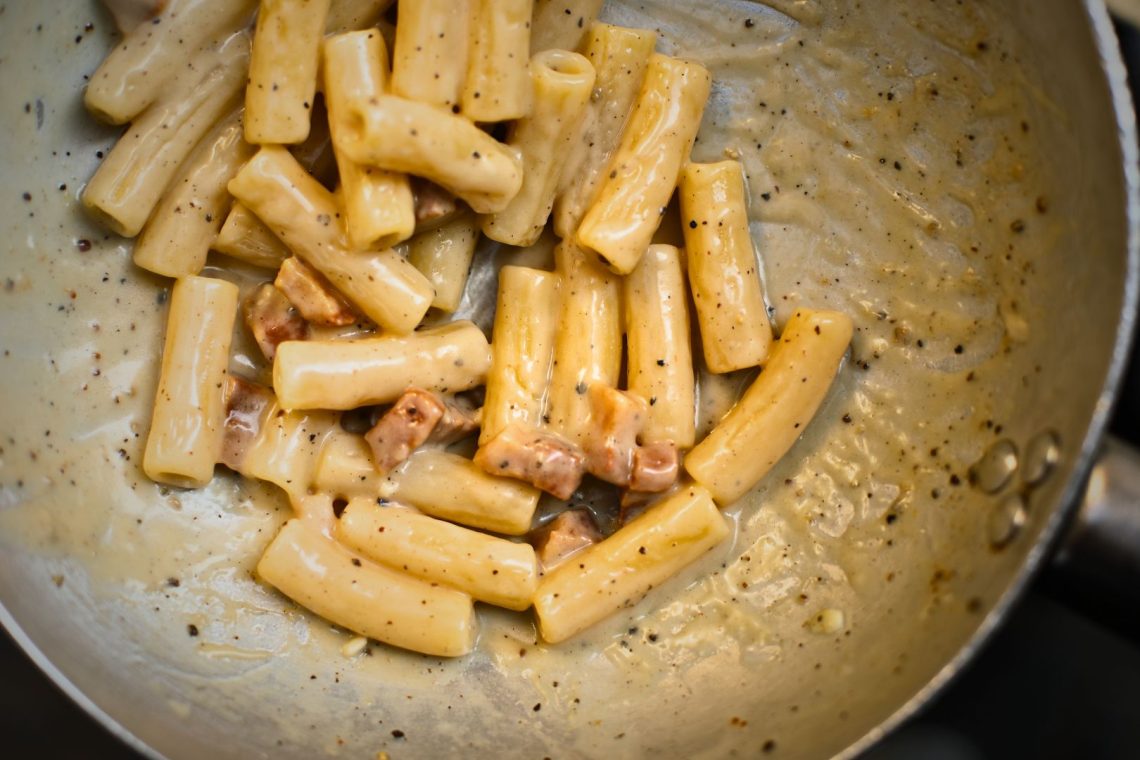 pasta alla griciaa pannulla